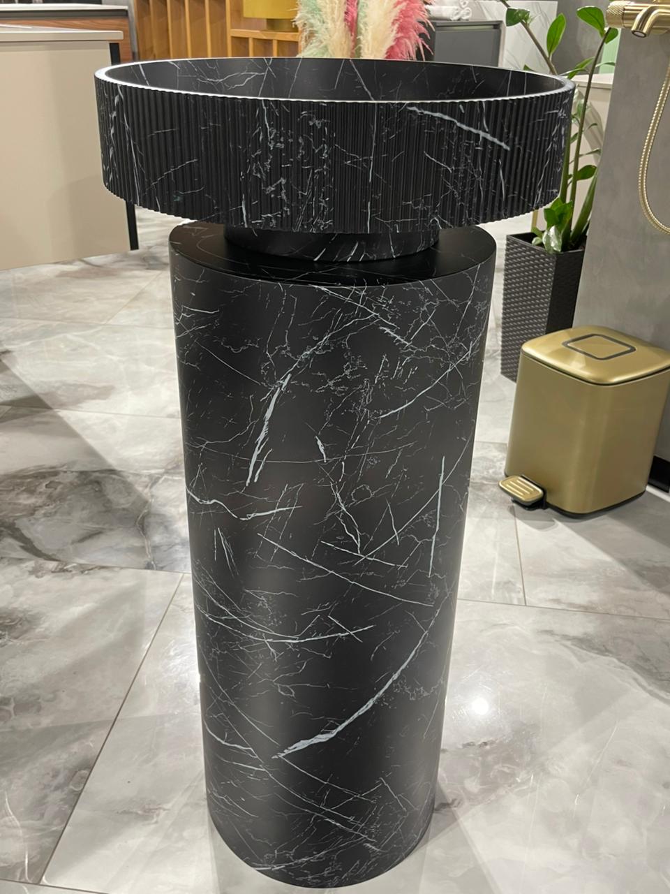 Пьедестал для раковины Corian 300*720 Nero Marquina – фото